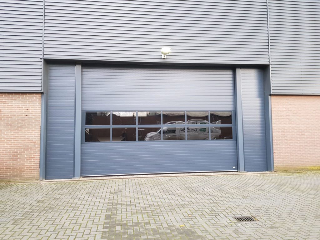overheaddeur grijs RAL 7016